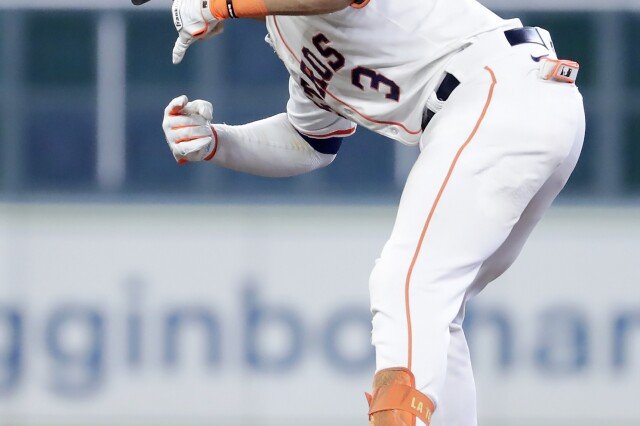 Les Astros balayent les Orioles avec une victoire de 8-1